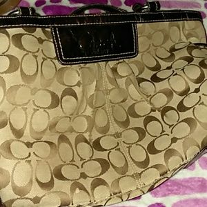 I'm selling a coach purse.